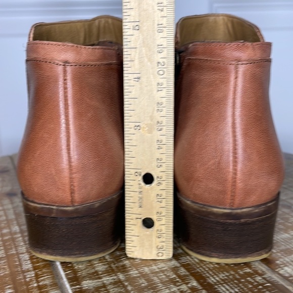 Lucky Brand Bareesa Leather Bootie Brown Tan Side Zipper Block Heel Size 7.5 - Picture 11 of 12